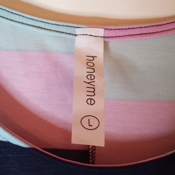 NWOT gorgeous striped soft stretch dress Large pockets - Picture 2 of 2